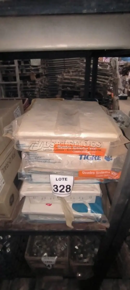 LOTE 328 - 01 LOTE COM QUADROS DE SISTEMA VDI. (NO ESTADO) ATENÇÃO! FAZER A VISITAÇÃO ANTES DE ARREMATAR, NÃO SABEMOS SE FUNCIONA, LEILÃO NÃO TEM GARANTIA E NEM DEVOLUÇÃO, SUJEITO A POSSÍVEIS AVARIAS VISÍVEIS/OCULTAS E/OU AUSÊNCIA DE COMPONENTES.