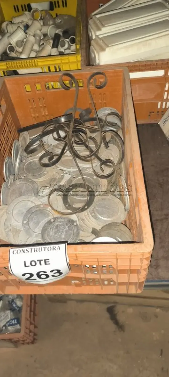 LOTE 263 - 01 LOTE COM TAMPAS REDONDAS PARA CAIXA DE PASSAGEM. (CAIXA ORGANIZADORA NAO INCLUSA) (NO ESTADO) ATENÇÃO! FAZER A VISITAÇÃO ANTES DE ARREMATAR, NÃO SABEMOS SE FUNCIONA, LEILÃO NÃO TEM GARANTIA E NEM DEVOLUÇÃO, SUJEITO A POSSÍVEIS AVARIAS VISÍVEIS/OCULTAS E/OU AUSÊNCIA DE COMPONENTES.