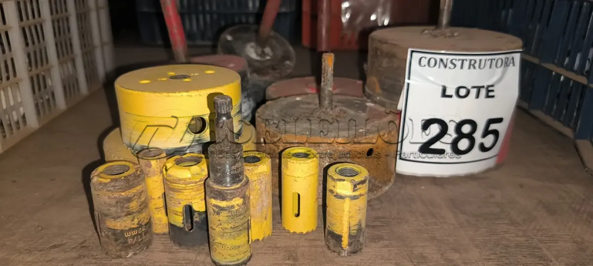 LOTE 285 - 01 LOTE COM SERRA COPOS DIVERSAS. (NO ESTADO) ATENÇÃO! FAZER A VISITAÇÃO ANTES DE ARREMATAR, NÃO SABEMOS SE FUNCIONA, LEILÃO NÃO TEM GARANTIA E NEM DEVOLUÇÃO, SUJEITO A POSSÍVEIS AVARIAS VISÍVEIS/OCULTAS E/OU AUSÊNCIA DE COMPONENTES.