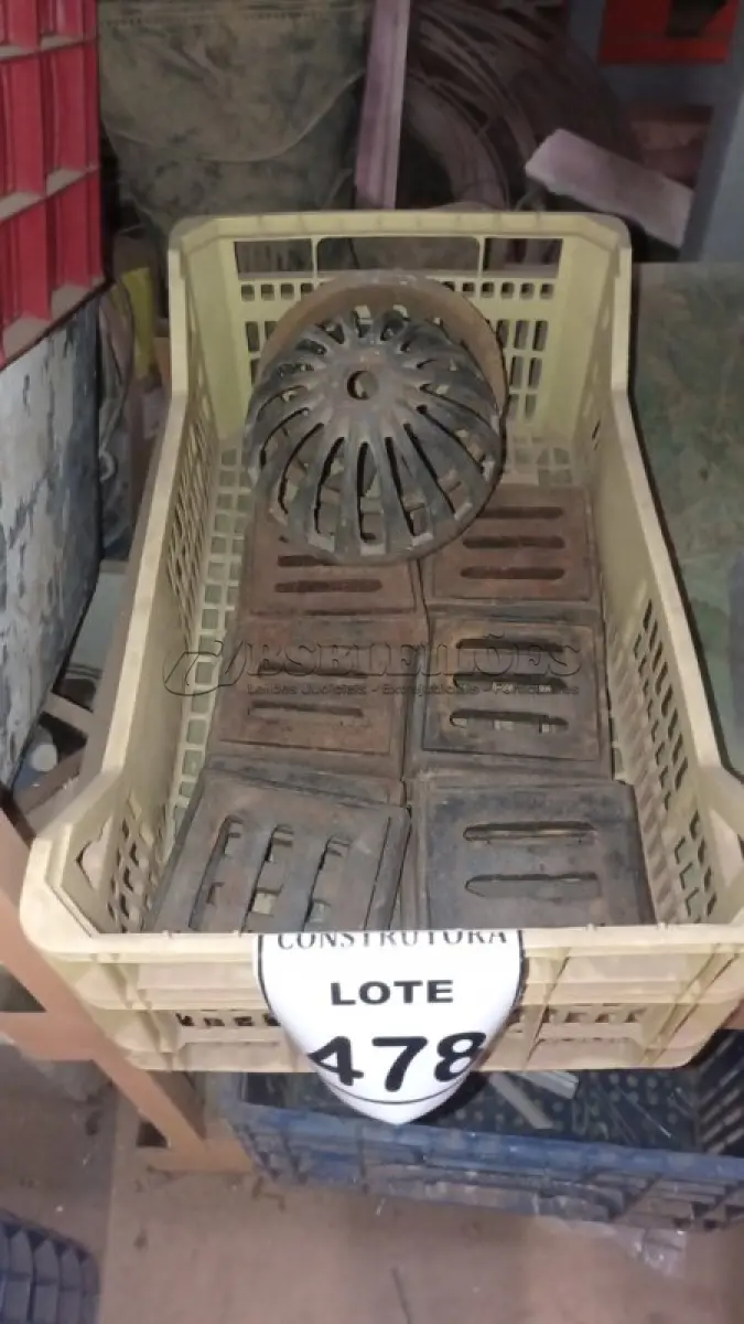 LOTE 478 - 01 LOTE COM GRELHAS EM FERRO. (NO ESTADO) ATENÇÃO! FAZER A VISITAÇÃO ANTES DE ARREMATAR, NÃO SABEMOS SE FUNCIONA, LEILÃO NÃO TEM GARANTIA E NEM DEVOLUÇÃO, SUJEITO A POSSÍVEIS AVARIAS VISÍVEIS/OCULTAS E/OU AUSÊNCIA DE COMPONENTES.