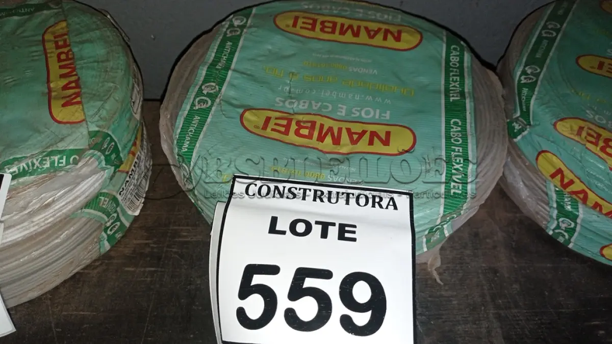 LOTE 559 - 02 ROLOS DE FIO 1X1,5MM ANTI CHAMA 450/750 100 METROS NA COR CINZA. (NO ESTADO) ATENÇÃO! FAZER A VISITAÇÃO ANTES DE ARREMATAR, NÃO SABEMOS SE FUNCIONA, LEILÃO NÃO TEM GARANTIA E NEM DEVOLUÇÃO, SUJEITO A POSSÍVEIS AVARIAS VISÍVEIS/OCULTAS E/OU AUSÊNCIA DE COMPONENTES.