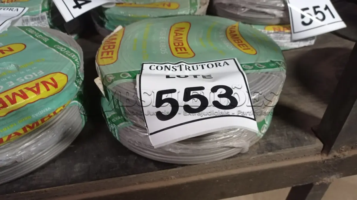 LOTE 553 - 02 ROLOS DE FIO 1X1,5MM ANTI CHAMA 450/750 100METROS NA COR CINZA. (NO ESTADO) ATENÇÃO! FAZER A VISITAÇÃO ANTES DE ARREMATAR, NÃO SABEMOS SE FUNCIONA, LEILÃO NÃO TEM GARANTIA E NEM DEVOLUÇÃO, SUJEITO A POSSÍVEIS AVARIAS VISÍVEIS/OCULTAS E/OU AUSÊNCIA DE COMPONENTES.