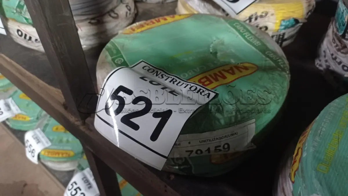 LOTE 521 - 02 ROLOS DE FIO 1X1,5MM ANTI CHAMA 450/750 100 METROS NA COR CINZA. (NO ESTADO) ATENÇÃO! FAZER A VISITAÇÃO ANTES DE ARREMATAR, NÃO SABEMOS SE FUNCIONA, LEILÃO NÃO TEM GARANTIA E NEM DEVOLUÇÃO, SUJEITO A POSSÍVEIS AVARIAS VISÍVEIS/OCULTAS E/OU AUSÊNCIA DE COMPONENTES.