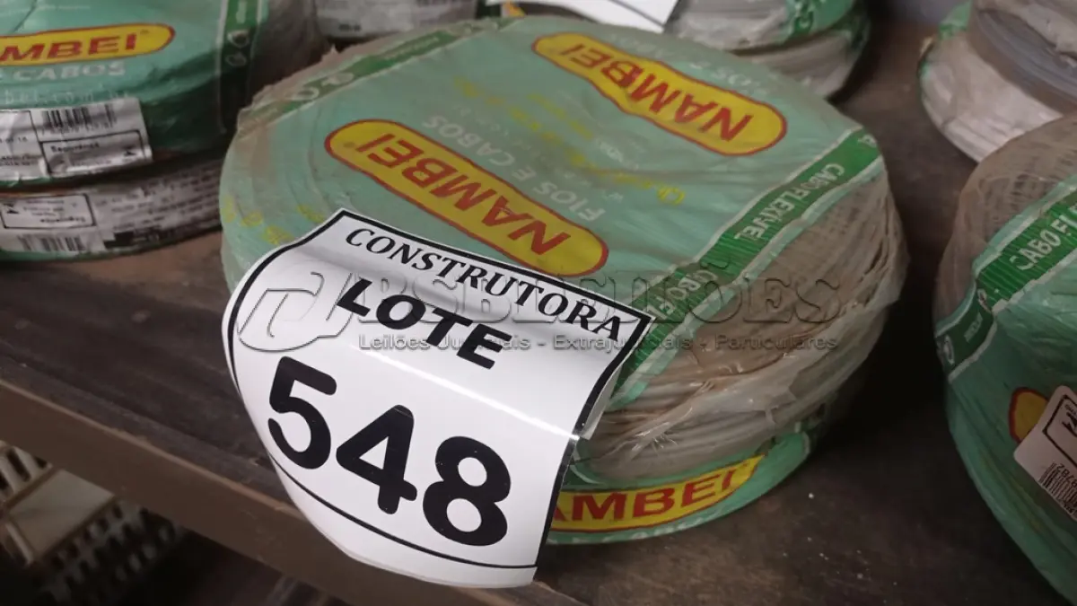 LOTE 548 - 02 ROLOS DE FIO 1X1,5MM ANTI CHAMA 450/750 100 METROS NA COR CINZA. (NO ESTADO) ATENÇÃO! FAZER A VISITAÇÃO ANTES DE ARREMATAR, NÃO SABEMOS SE FUNCIONA, LEILÃO NÃO TEM GARANTIA E NEM DEVOLUÇÃO, SUJEITO A POSSÍVEIS AVARIAS VISÍVEIS/OCULTAS E/OU AUSÊNCIA DE COMPONENTES.