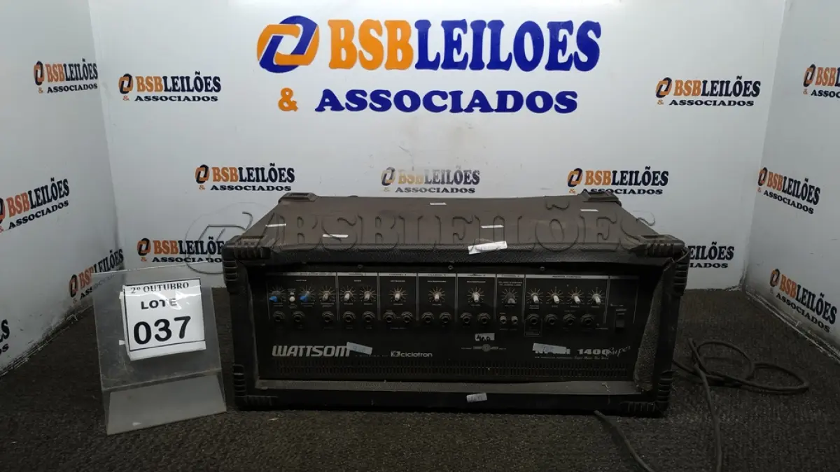 LOTE 037 - 01 AMPLIFICADOR DE SOM MODELO NPRH 1400 SUPER MARCA WATTSOM. (NO ESTADO) ATENÇÃO! FAZER A VISITAÇÃO ANTES DE ARREMATAR, NÃO SABEMOS SE FUNCIONA, LEILÃO NÃO TEM GARANTIA E NEM DEVOLUÇÃO, SUJEITO A POSSÍVEIS AVARIAS VISÍVEIS/OCULTAS E/OU AUSÊNCIA DE COMPONENTES.