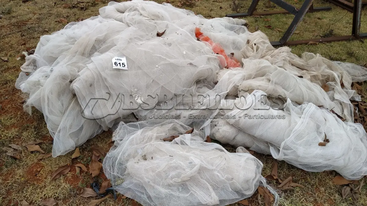 LOTE 615 - 01 LOTE COM TELAS DE PROTEÇÃO PARA OBRA. (NO ESTADO) ATENÇÃO! FAZER A VISITAÇÃO ANTES DE ARREMATAR, NÃO SABEMOS SE FUNCIONA, LEILÃO NÃO TEM GARANTIA E NEM DEVOLUÇÃO, SUJEITO A POSSÍVEIS AVARIAS VISÍVEIS/OCULTAS E/OU AUSÊNCIA DE COMPONENTES.
