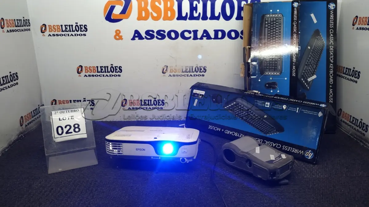 LOTE 028 - 01 SERVIDOR DE RACK MARCA DELL, 03 TECLADOS DE PC COM MOUSE SEM FIO MARCA HP, 01 IMPRESSORA TÉRMICA MARCA ZEBRA E 01 PROJETOR MARCA EPSON. (NO ESTADO) ATENÇÃO! FAZER A VISITAÇÃO ANTES DE ARREMATAR, NÃO SABEMOS SE FUNCIONA, LEILÃO NÃO TEM GARANTIA E NEM DEVOLUÇÃO, SUJEITO A POSSÍVEIS AVARIAS VISÍVEIS/OCULTAS E/OU AUSÊNCIA DE COMPONENTES.