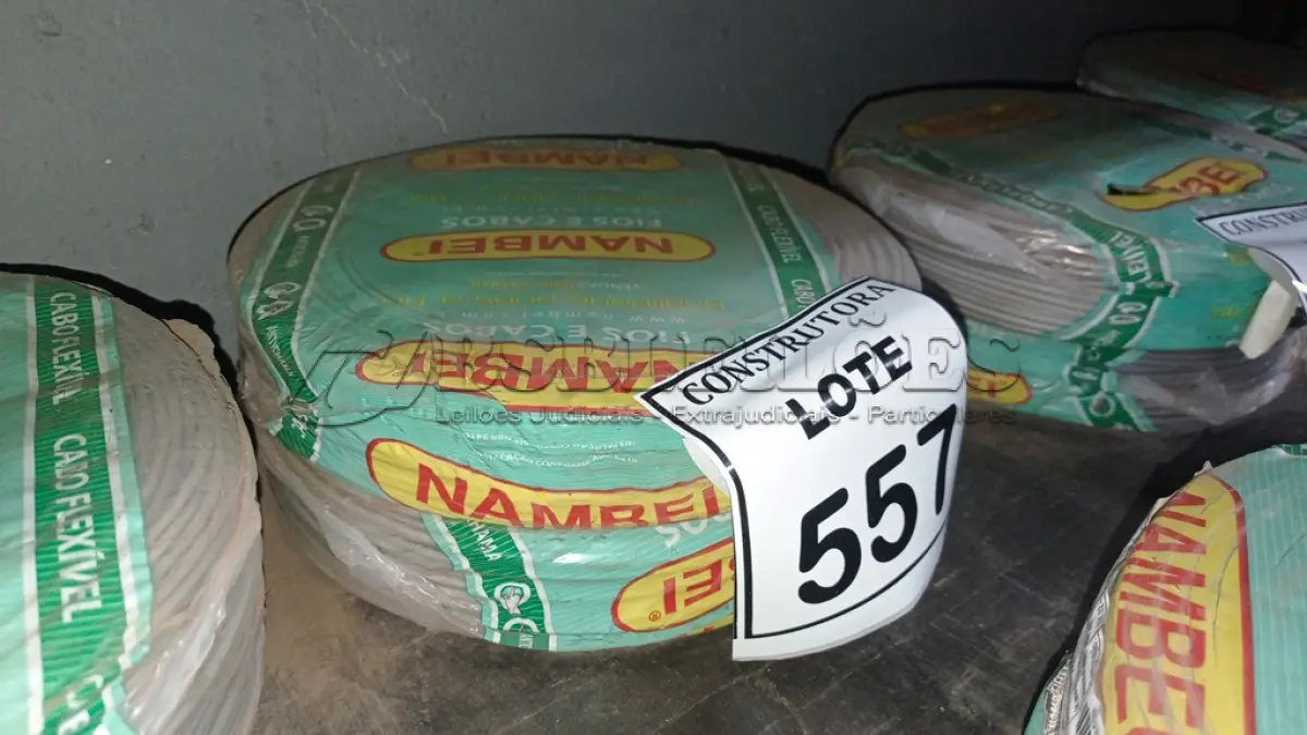 LOTE 557 - 02 ROLOS DE FIO 1X1,5MM ANTI CHAMA 450/750 100 METROS NA COR CINZA. (NO ESTADO) ATENÇÃO! FAZER A VISITAÇÃO ANTES DE ARREMATAR, NÃO SABEMOS SE FUNCIONA, LEILÃO NÃO TEM GARANTIA E NEM DEVOLUÇÃO, SUJEITO A POSSÍVEIS AVARIAS VISÍVEIS/OCULTAS E/OU AUSÊNCIA DE COMPONENTES.