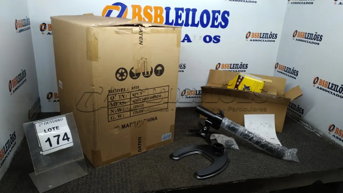LOTE 174 - 01 CAIXA COM 06 SUPORTES PARA MONITORES MARCA DATEN. (NO ESTADO) ATENÇÃO! FAZER A VISITAÇÃO ANTES DE ARREMATAR, NÃO SABEMOS SE FUNCIONA, LEILÃO NÃO TEM GARANTIA E NEM DEVOLUÇÃO, SUJEITO A POSSÍVEIS AVARIAS VISÍVEIS/OCULTAS E/OU AUSÊNCIA DE COMPONENTES.