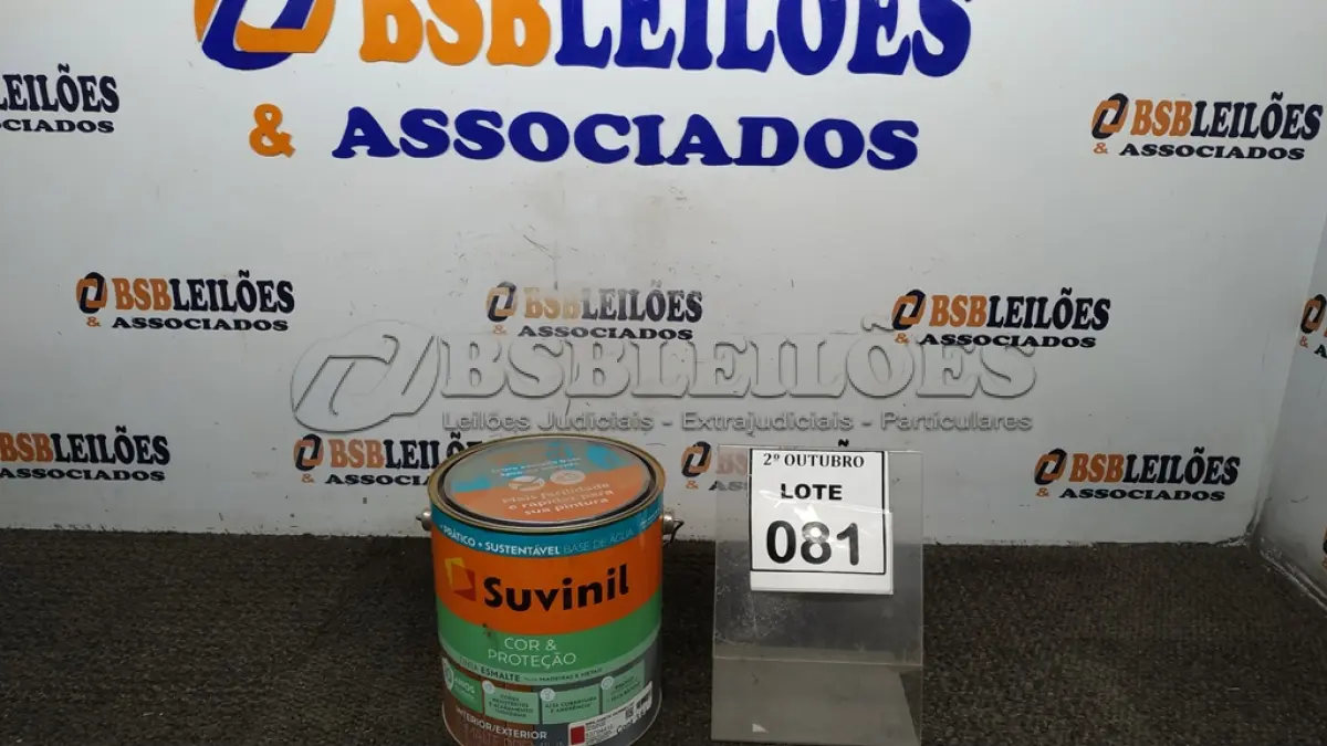 LOTE 081 - 01 LATA DE ESMALTE SINTÉTICO COM 3,6L NA COR BRILHANTE VERMELHO MARCA SUVINIL. (NO ESTADO) ATENÇÃO! FAZER A VISITAÇÃO ANTES DE ARREMATAR, NÃO SABEMOS SE FUNCIONA, LEILÃO NÃO TEM GARANTIA E NEM DEVOLUÇÃO, SUJEITO A POSSÍVEIS AVARIAS VISÍVEIS/OCULTAS E/OU AUSÊNCIA DE COMPONENTES.