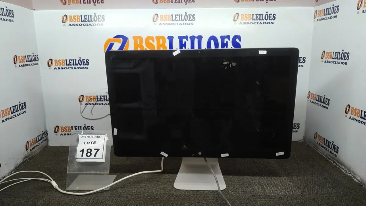 LOTE 187 - 01 IMAC APPLE. (NO ESTADO) ATENÇÃO! FAZER A VISITAÇÃO ANTES DE ARREMATAR, NÃO SABEMOS SE FUNCIONA, LEILÃO NÃO TEM GARANTIA E NEM DEVOLUÇÃO, SUJEITO A POSSÍVEIS AVARIAS VISÍVEIS/OCULTAS E/OU AUSÊNCIA DE COMPONENTES.