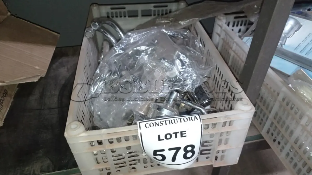 LOTE 578 - 01 LOTE COM TORNEIRAS DIVERSAS. (CAIXA ORGANIZADORA NAO INCLUSA) (NO ESTADO) ATENÇÃO! FAZER A VISITAÇÃO ANTES DE ARREMATAR, NÃO SABEMOS SE FUNCIONA, LEILÃO NÃO TEM GARANTIA E NEM DEVOLUÇÃO, SUJEITO A POSSÍVEIS AVARIAS VISÍVEIS/OCULTAS E/OU AUSÊNCIA DE COMPONENTES.