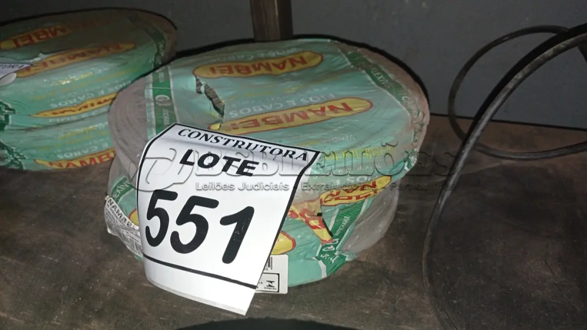 LOTE 551 - 02 ROLOS DE FIO 1X1,5MM ANTI CHAMA 450/750 100 METROS NA COR CINZA. (NO ESTADO) ATENÇÃO! FAZER A VISITAÇÃO ANTES DE ARREMATAR, NÃO SABEMOS SE FUNCIONA, LEILÃO NÃO TEM GARANTIA E NEM DEVOLUÇÃO, SUJEITO A POSSÍVEIS AVARIAS VISÍVEIS/OCULTAS E/OU AUSÊNCIA DE COMPONENTES.