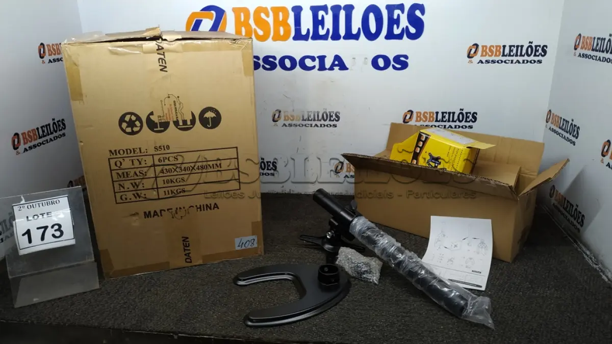 LOTE 173 - 01 CAIXA COM 06 SUPORTES PARA MONITORES MARCA DATEN. (NO ESTADO) ATENÇÃO! FAZER A VISITAÇÃO ANTES DE ARREMATAR, NÃO SABEMOS SE FUNCIONA, LEILÃO NÃO TEM GARANTIA E NEM DEVOLUÇÃO, SUJEITO A POSSÍVEIS AVARIAS VISÍVEIS/OCULTAS E/OU AUSÊNCIA DE COMPONENTES.