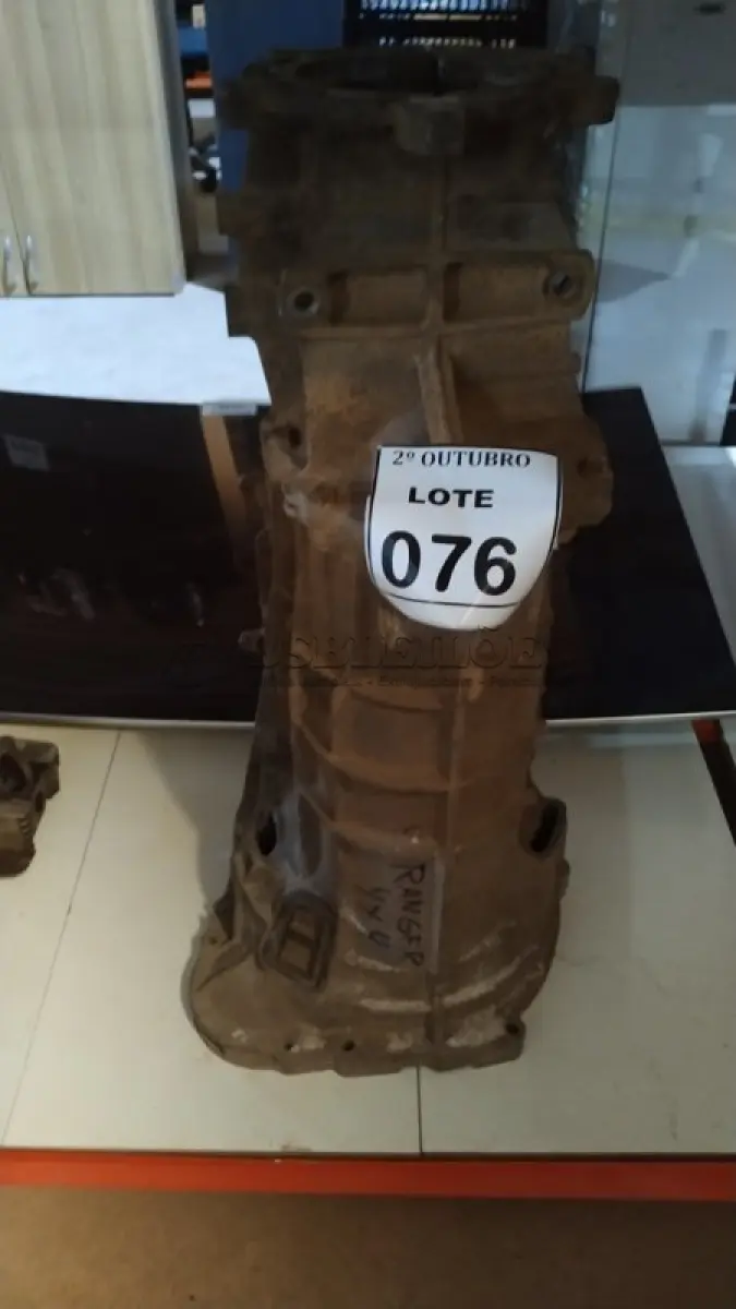 LOTE 076 - 01 CÂMBIO DE RANGER 4X4. (NO ESTADO) ATENÇÃO! FAZER A VISITAÇÃO ANTES DE ARREMATAR, NÃO SABEMOS SE FUNCIONA, LEILÃO NÃO TEM GARANTIA E NEM DEVOLUÇÃO, SUJEITO A POSSÍVEIS AVARIAS VISÍVEIS/OCULTAS E/OU AUSÊNCIA DE COMPONENTES.