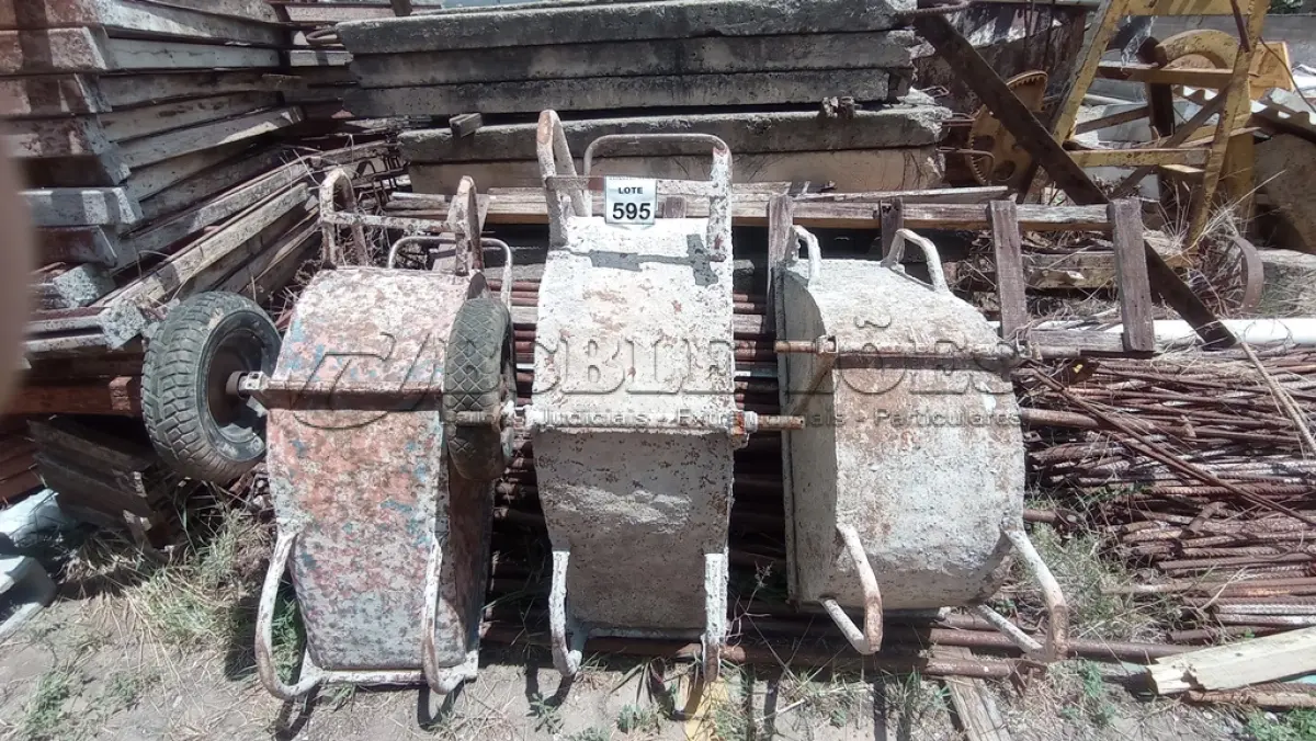 LOTE 595 - 03 GIRICOS PARA OBRA. (NO ESTADO) ATENÇÃO! FAZER A VISITAÇÃO ANTES DE ARREMATAR, NÃO SABEMOS SE FUNCIONA, LEILÃO NÃO TEM GARANTIA E NEM DEVOLUÇÃO, SUJEITO A POSSÍVEIS AVARIAS VISÍVEIS/OCULTAS E/OU AUSÊNCIA DE COMPONENTES.