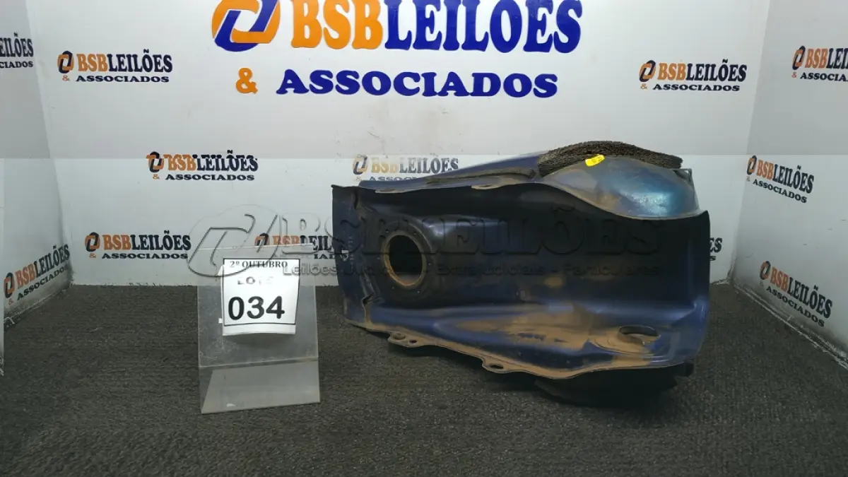 LOTE 034 - 01 TANQUE DE MOTO FAZER 250. (NO ESTADO) ATENÇÃO! FAZER A VISITAÇÃO ANTES DE ARREMATAR, NÃO SABEMOS SE FUNCIONA, LEILÃO NÃO TEM GARANTIA E NEM DEVOLUÇÃO, SUJEITO A POSSÍVEIS AVARIAS VISÍVEIS/OCULTAS E/OU AUSÊNCIA DE COMPONENTES.