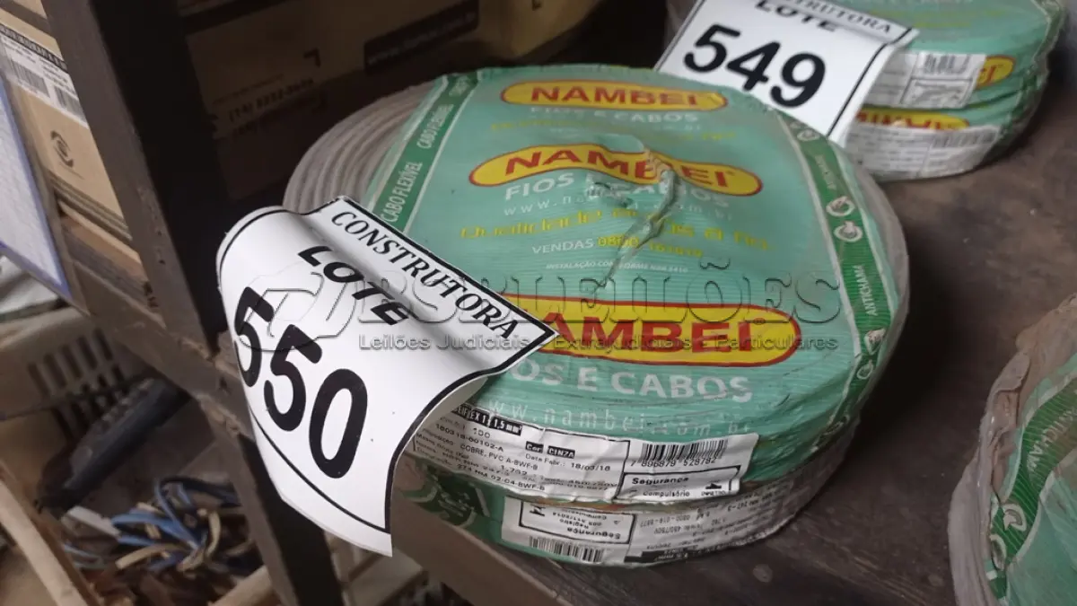 LOTE 550 - 02 ROLOS DE FIO 1X1,5MM ANTI CHAMA 450/750 100 METROS NA COR CINZA. (NO ESTADO) ATENÇÃO! FAZER A VISITAÇÃO ANTES DE ARREMATAR, NÃO SABEMOS SE FUNCIONA, LEILÃO NÃO TEM GARANTIA E NEM DEVOLUÇÃO, SUJEITO A POSSÍVEIS AVARIAS VISÍVEIS/OCULTAS E/OU AUSÊNCIA DE COMPONENTES.