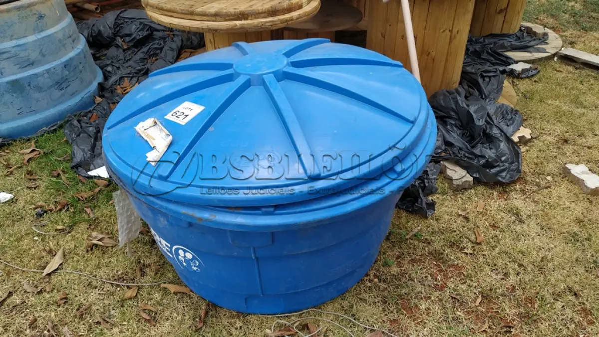LOTE 621 - 02 CAIXAS D’AGUA 500L. (NO ESTADO) ATENÇÃO! FAZER A VISITAÇÃO ANTES DE ARREMATAR, NÃO SABEMOS SE FUNCIONA, LEILÃO NÃO TEM GARANTIA E NEM DEVOLUÇÃO, SUJEITO A POSSÍVEIS AVARIAS VISÍVEIS/OCULTAS E/OU AUSÊNCIA DE COMPONENTES.