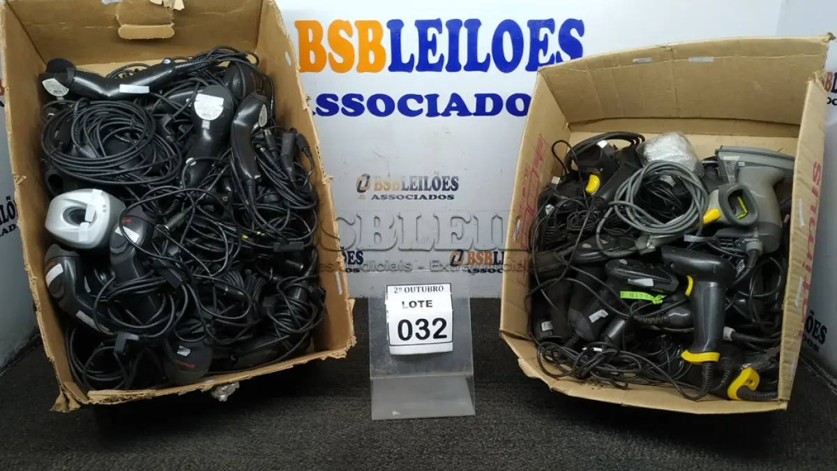 LOTE 032 - 01 LOTE COM GRANDE QUANTIDADE DE CÓDIGO DE BARRAS. (NO ESTADO) ATENÇÃO! FAZER A VISITAÇÃO ANTES DE ARREMATAR, NÃO SABEMOS SE FUNCIONA, LEILÃO NÃO TEM GARANTIA E NEM DEVOLUÇÃO, SUJEITO A POSSÍVEIS AVARIAS VISÍVEIS/OCULTAS E/OU AUSÊNCIA DE COMPONENTES.