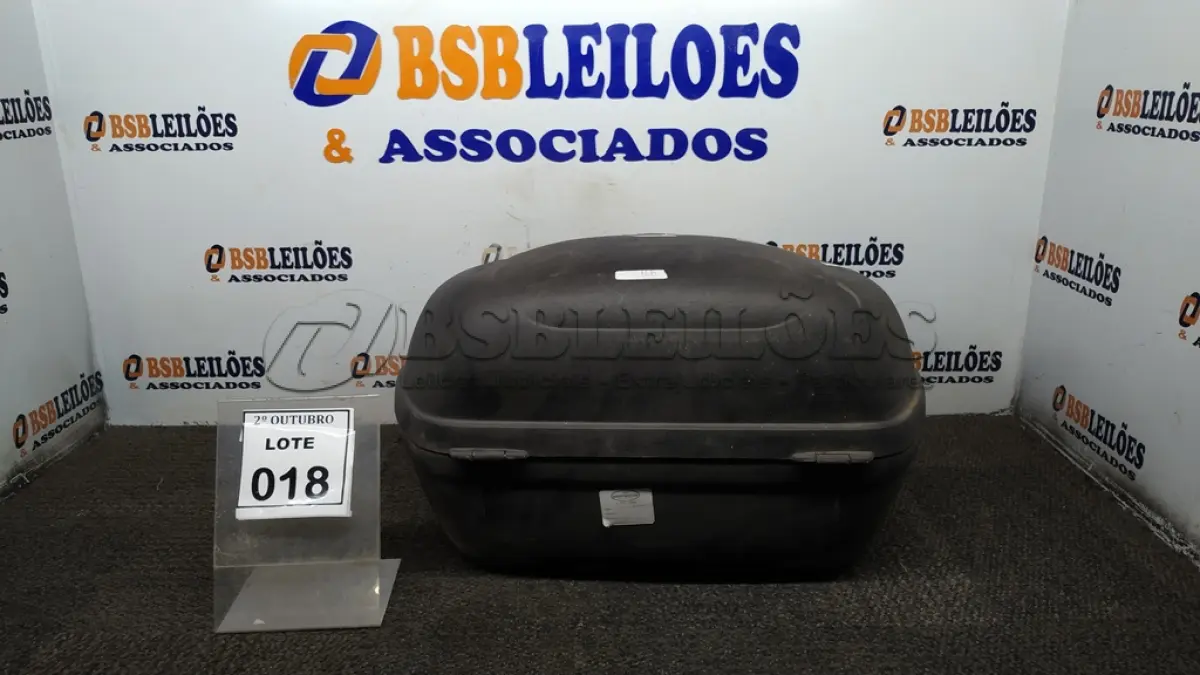 LOTE 018 - 01 BAÚ PARA MOTO MARCA GIVI. (NO ESTADO) ATENÇÃO! FAZER A VISITAÇÃO ANTES DE ARREMATAR, NÃO SABEMOS SE FUNCIONA, LEILÃO NÃO TEM GARANTIA E NEM DEVOLUÇÃO, SUJEITO A POSSÍVEIS AVARIAS VISÍVEIS/OCULTAS E/OU AUSÊNCIA DE COMPONENTES.