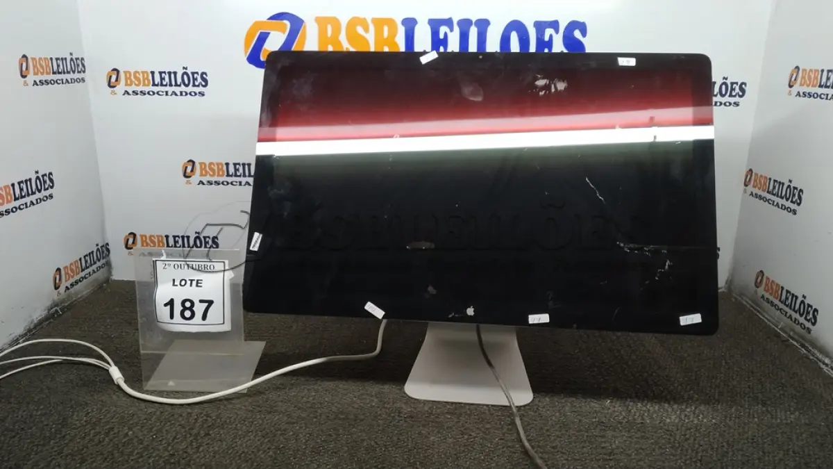LOTE 187 - 01 IMAC APPLE. (NO ESTADO) ATENÇÃO! FAZER A VISITAÇÃO ANTES DE ARREMATAR, NÃO SABEMOS SE FUNCIONA, LEILÃO NÃO TEM GARANTIA E NEM DEVOLUÇÃO, SUJEITO A POSSÍVEIS AVARIAS VISÍVEIS/OCULTAS E/OU AUSÊNCIA DE COMPONENTES.