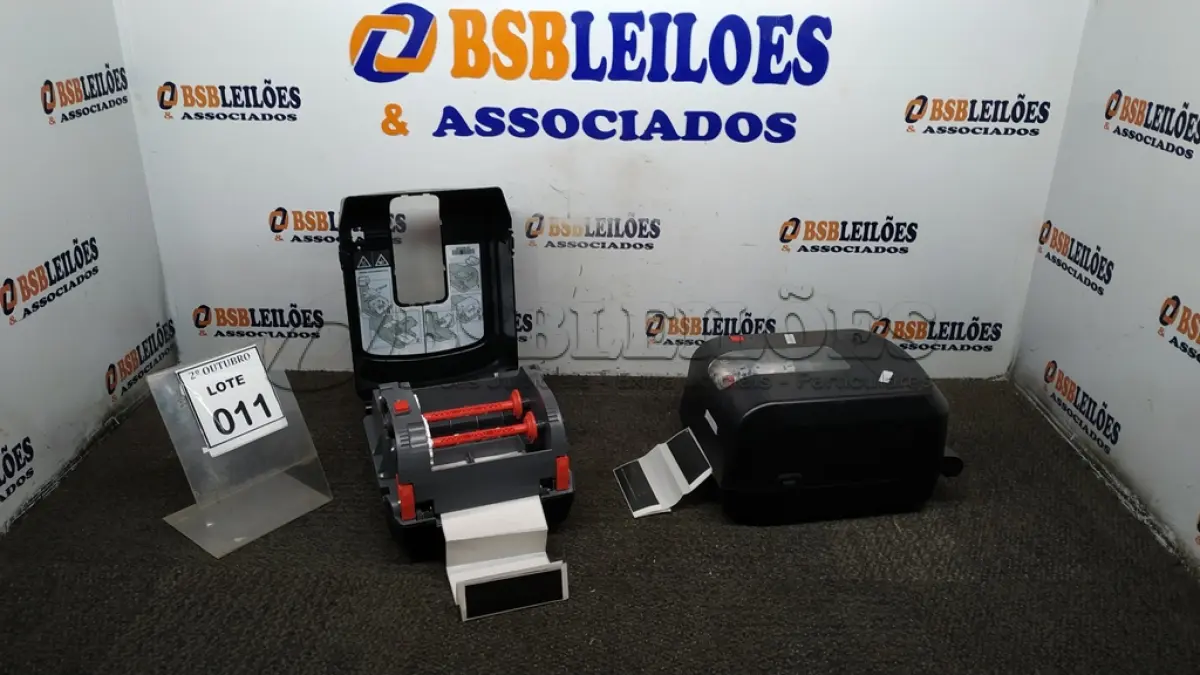 LOTE 011 - 02 IMPRESSORAS DE ETIQUETAS MARCA HONEYWELL. (NO ESTADO) ATENÇÃO! FAZER A VISITAÇÃO ANTES DE ARREMATAR, NÃO SABEMOS SE FUNCIONA, LEILÃO NÃO TEM GARANTIA E NEM DEVOLUÇÃO, SUJEITO A POSSÍVEIS AVARIAS VISÍVEIS/OCULTAS E/OU AUSÊNCIA DE COMPONENTES.