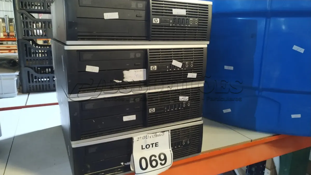 LOTE 069 - 04 CPUS MARCA HP. (NO ESTADO) ATENÇÃO! FAZER A VISITAÇÃO ANTES DE ARREMATAR, NÃO SABEMOS SE FUNCIONA, LEILÃO NÃO TEM GARANTIA E NEM DEVOLUÇÃO, SUJEITO A POSSÍVEIS AVARIAS VISÍVEIS/OCULTAS E/OU AUSÊNCIA DE COMPONENTES.