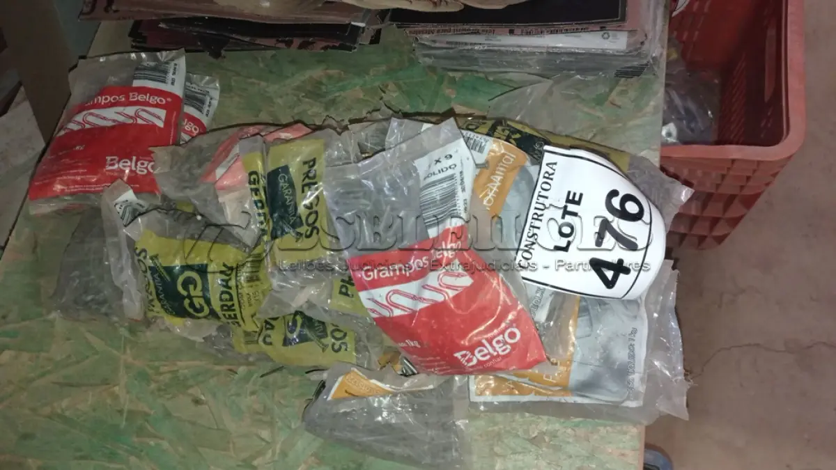 LOTE 476 - 10KG DE PREGOS DIVERSOS. (NO ESTADO) ATENÇÃO! FAZER A VISITAÇÃO ANTES DE ARREMATAR, NÃO SABEMOS SE FUNCIONA, LEILÃO NÃO TEM GARANTIA E NEM DEVOLUÇÃO, SUJEITO A POSSÍVEIS AVARIAS VISÍVEIS/OCULTAS E/OU AUSÊNCIA DE COMPONENTES.