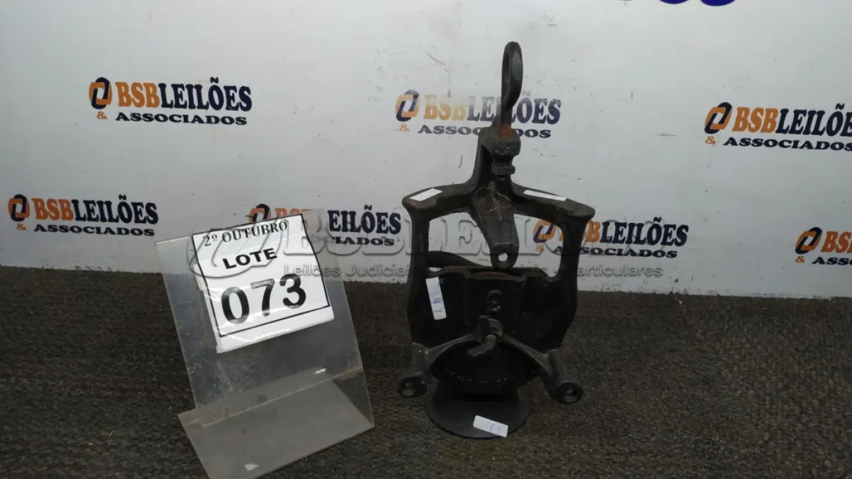 LOTE 073
