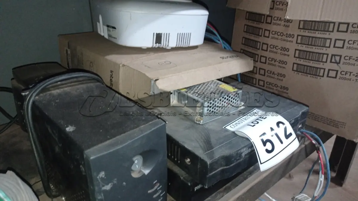 LOTE 512 - 01 LOTE COM SISTEMAS DE ALARME,  DVRS ,E 02 ESTABILIZADORES. (NO ESTADO) ATENÇÃO! FAZER A VISITAÇÃO ANTES DE ARREMATAR, NÃO SABEMOS SE FUNCIONA, LEILÃO NÃO TEM GARANTIA E NEM DEVOLUÇÃO, SUJEITO A POSSÍVEIS AVARIAS VISÍVEIS/OCULTAS E/OU AUSÊNCIA DE COMPONENTES.