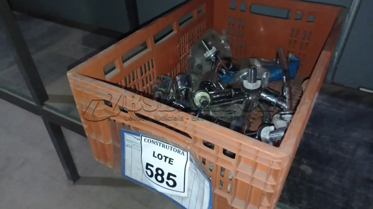 LOTE 585 - 01 LOTE COM TORNEIRAS DIVERSAS. (CAIXA ORGANIZADORA NAO INCLUSA) (NO ESTADO) ATENÇÃO! FAZER A VISITAÇÃO ANTES DE ARREMATAR, NÃO SABEMOS SE FUNCIONA, LEILÃO NÃO TEM GARANTIA E NEM DEVOLUÇÃO, SUJEITO A POSSÍVEIS AVARIAS VISÍVEIS/OCULTAS E/OU AUSÊNCIA DE COMPONENTES.