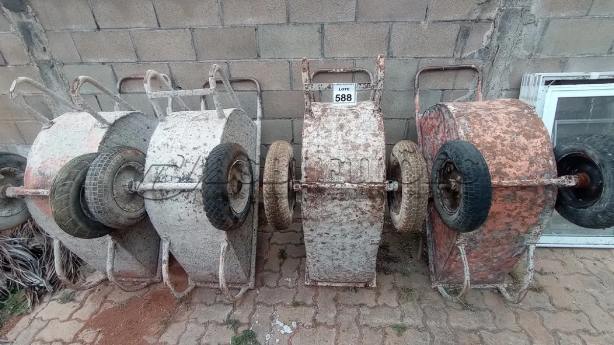 LOTE 588 - 04 GIRICOS PARA OBRA. (NO ESTADO) ATENÇÃO! FAZER A VISITAÇÃO ANTES DE ARREMATAR, NÃO SABEMOS SE FUNCIONA, LEILÃO NÃO TEM GARANTIA E NEM DEVOLUÇÃO, SUJEITO A POSSÍVEIS AVARIAS VISÍVEIS/OCULTAS E/OU AUSÊNCIA DE COMPONENTES.