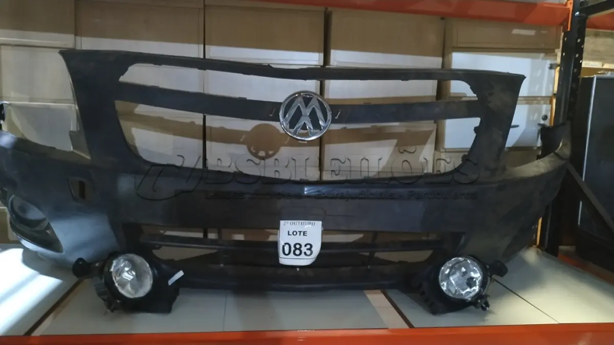 LOTE 083 - 01 PARA-CHOQUE DE CARRO. (NO ESTADO) ATENÇÃO! FAZER A VISITAÇÃO ANTES DE ARREMATAR, NÃO SABEMOS SE FUNCIONA, LEILÃO NÃO TEM GARANTIA E NEM DEVOLUÇÃO, SUJEITO A POSSÍVEIS AVARIAS VISÍVEIS/OCULTAS E/OU AUSÊNCIA DE COMPONENTES.