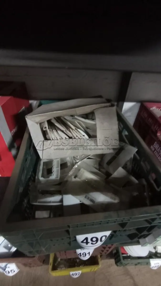 LOTE 490 - 01 LOTE COM SUPORTE DE MÓDULOS 4X2,3 MODULOS. (CAIXA ORGANIZADORA NAO INCLUSA) (NO ESTADO) ATENÇÃO! FAZER A VISITAÇÃO ANTES DE ARREMATAR, NÃO SABEMOS SE FUNCIONA, LEILÃO NÃO TEM GARANTIA E NEM DEVOLUÇÃO, SUJEITO A POSSÍVEIS AVARIAS VISÍVEIS/OCULTAS E/OU AUSÊNCIA DE COMPONENTES.