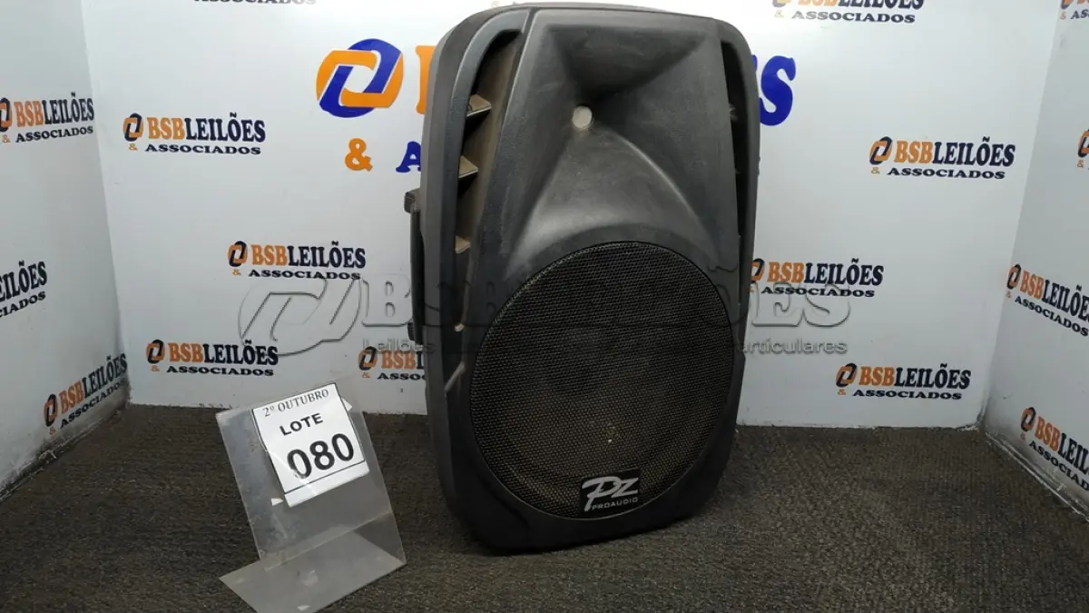 LOTE 080 - 01 CAIXA DE SOM MARCA PZ PRO ÁUDIO. (NO ESTADO) ATENÇÃO! FAZER A VISITAÇÃO ANTES DE ARREMATAR, NÃO SABEMOS SE FUNCIONA. LEILÃO NÃO TEM GARANTIA E NEM DEVOLUÇÃO, SUJEITO A POSSÍVEIS AVARIAS VISÍVEIS/OCULTAS E/OU AUSÊNCIA DE COMPONENTES