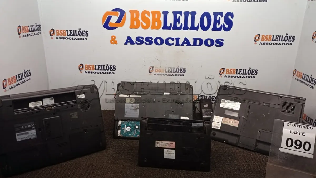 LOTE 090 - 03 NOTEBOOKS DE MARCAS E MODELOS DIVERSOS E 01 NETBOOK MARCA ASUS. (NO ESTADO) ATENÇÃO! FAZER A VISITAÇÃO ANTES DE ARREMATAR, NÃO SABEMOS SE FUNCIONA, LEILÃO NÃO TEM GARANTIA E NEM DEVOLUÇÃO, SUJEITO A POSSÍVEIS AVARIAS VISÍVEIS/OCULTAS E/OU AUSÊNCIA DE COMPONENTES.
