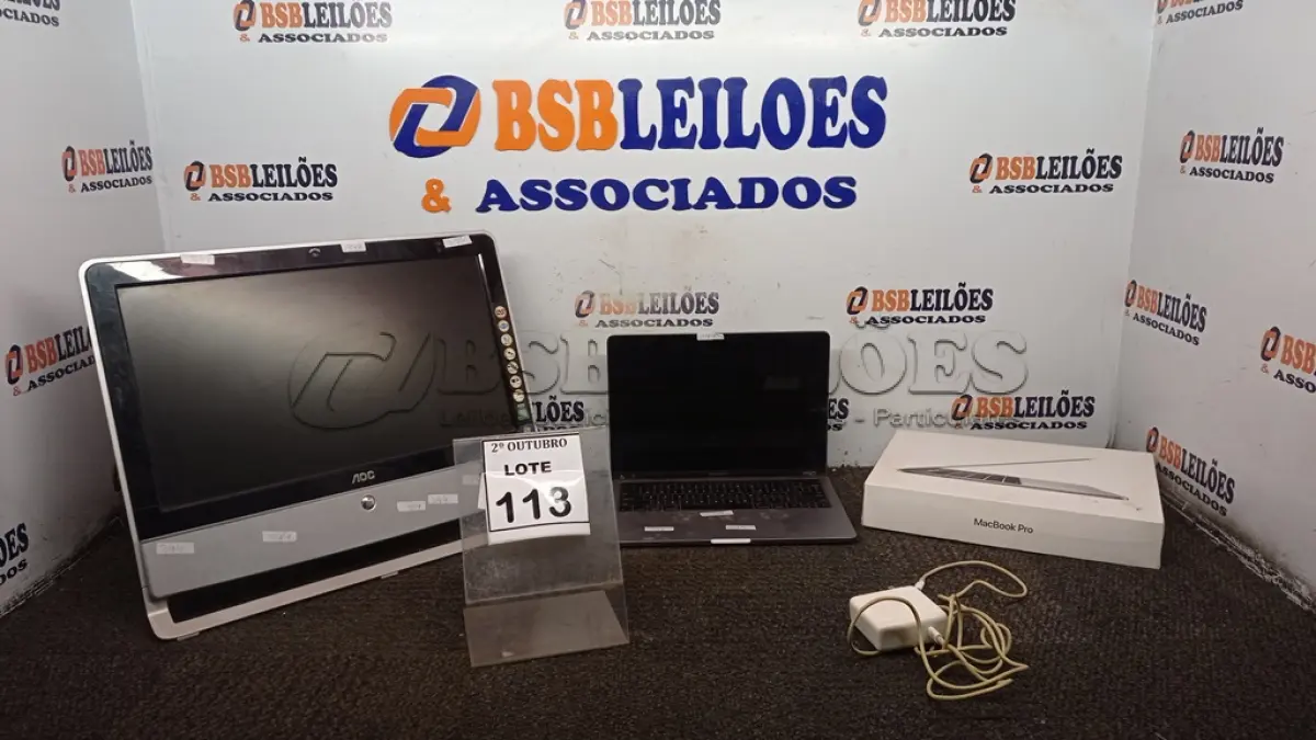 LOTE 113 - 01 ALL IN ONE MARCA AOC E 01 MACBOOK 17 COM CARREGADOR. (NO ESTADO) ATENÇÃO! FAZER A VISITAÇÃO ANTES DE ARREMATAR, NÃO SABEMOS SE FUNCIONA, LEILÃO NÃO TEM GARANTIA E NEM DEVOLUÇÃO, SUJEITO A POSSÍVEIS AVARIAS VISÍVEIS/OCULTAS E/OU AUSÊNCIA DE COMPONENTES.