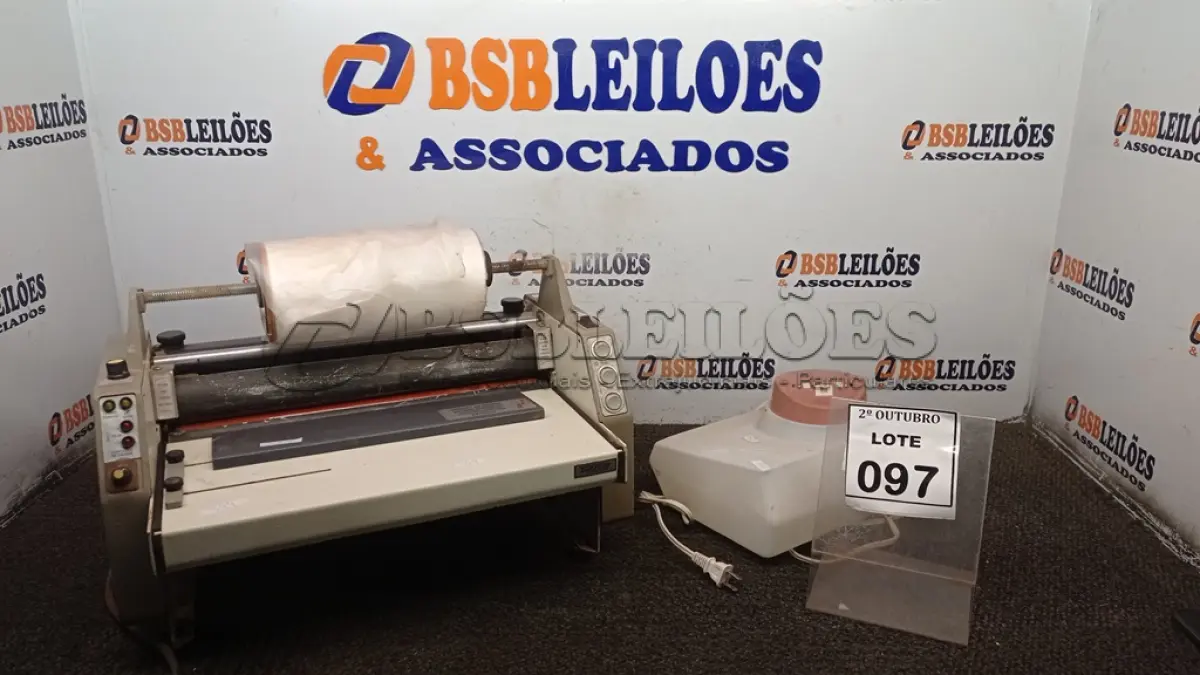 LOTE 097 - 01 LAMINADORA GAZELA E 01 VAPORIZADOR. (NO ESTADO) ATENÇÃO! FAZER A VISITAÇÃO ANTES DE ARREMATAR, NÃO SABEMOS SE FUNCIONA, LEILÃO NÃO TEM GARANTIA E NEM DEVOLUÇÃO, SUJEITO A POSSÍVEIS AVARIAS VISÍVEIS/OCULTAS E/OU AUSÊNCIA DE COMPONENTES.