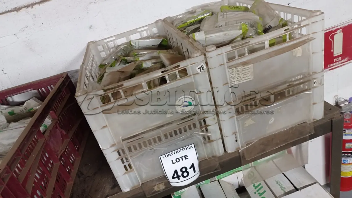 LOTE 481 - 01 LOTE COM SUPORTES DE PLACA CEGA 4X4 E 4X2. (CAIXA ORGANIZADORA NAO INCLUSA) (NO ESTADO) ATENÇÃO! FAZER A VISITAÇÃO ANTES DE ARREMATAR, NÃO SABEMOS SE FUNCIONA, LEILÃO NÃO TEM GARANTIA E NEM DEVOLUÇÃO, SUJEITO A POSSÍVEIS AVARIAS VISÍVEIS/OCULTAS E/OU AUSÊNCIA DE COMPONENTES.