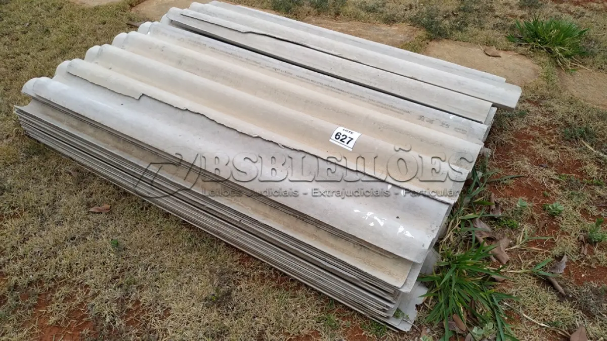 LOTE 627 - 01 LOTE COM TELHA DE FIBROCIMENTO ONDULADAS. (NO ESTADO) ATENÇÃO! FAZER A VISITAÇÃO ANTES DE ARREMATAR, NÃO SABEMOS SE FUNCIONA, LEILÃO NÃO TEM GARANTIA E NEM DEVOLUÇÃO, SUJEITO A POSSÍVEIS AVARIAS VISÍVEIS/OCULTAS E/OU AUSÊNCIA DE COMPONENTES.