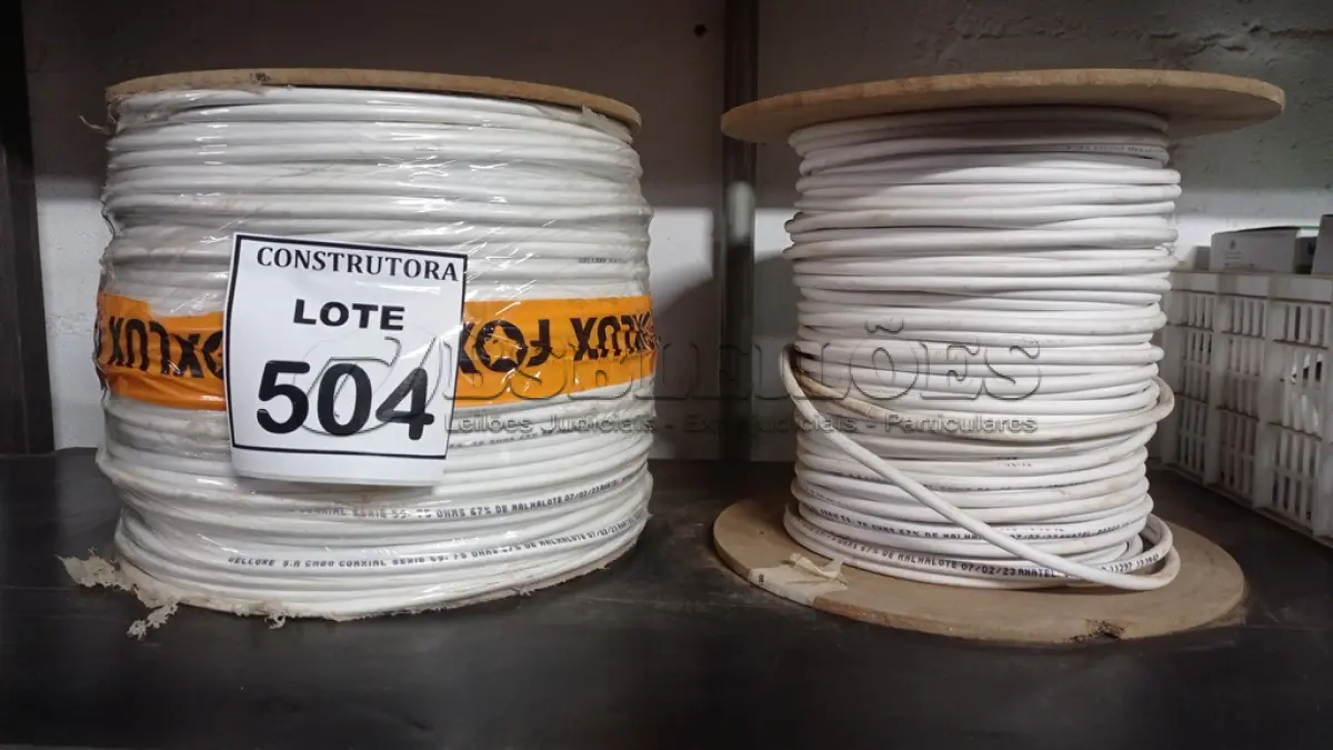 LOTE 504 - 02 ROLOS DE FIO COXIAL. (NO ESTADO) ATENÇÃO! FAZER A VISITAÇÃO ANTES DE ARREMATAR, NÃO SABEMOS SE FUNCIONA, LEILÃO NÃO TEM GARANTIA E NEM DEVOLUÇÃO, SUJEITO A POSSÍVEIS AVARIAS VISÍVEIS/OCULTAS E/OU AUSÊNCIA DE COMPONENTES.