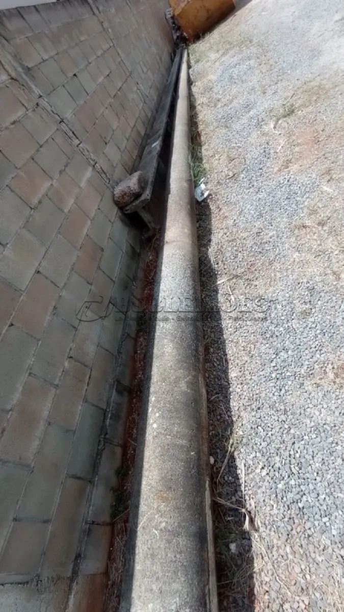 LOTE 603 - 01 POSTE EM CONCRETO QUADRADO. (NO ESTADO) ATENÇÃO! FAZER A VISITAÇÃO ANTES DE ARREMATAR, NÃO SABEMOS SE FUNCIONA, LEILÃO NÃO TEM GARANTIA E NEM DEVOLUÇÃO, SUJEITO A POSSÍVEIS AVARIAS VISÍVEIS/OCULTAS E/OU AUSÊNCIA DE COMPONENTES.