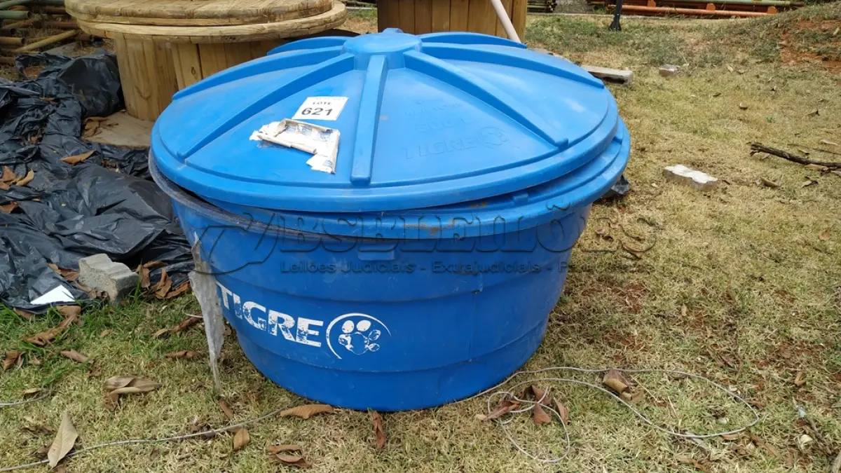 LOTE 621 - 02 CAIXAS D’AGUA 500L. (NO ESTADO) ATENÇÃO! FAZER A VISITAÇÃO ANTES DE ARREMATAR, NÃO SABEMOS SE FUNCIONA, LEILÃO NÃO TEM GARANTIA E NEM DEVOLUÇÃO, SUJEITO A POSSÍVEIS AVARIAS VISÍVEIS/OCULTAS E/OU AUSÊNCIA DE COMPONENTES.