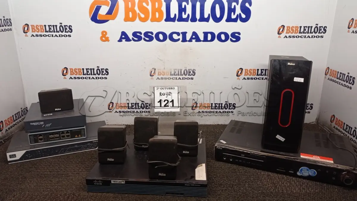 LOTE 121 - 01  HOME THEATER COM 06 CAIXAS MARCA PHILCO, 03 ROTEADORES E 01 SWITCH. (NO ESTADO) ATENÇÃO! FAZER A VISITAÇÃO ANTES DE ARREMATAR, NÃO SABEMOS SE FUNCIONA, LEILÃO NÃO TEM GARANTIA E NEM DEVOLUÇÃO, SUJEITO A POSSÍVEIS AVARIAS VISÍVEIS/OCULTAS E/OU AUSÊNCIA DE COMPONENTES.