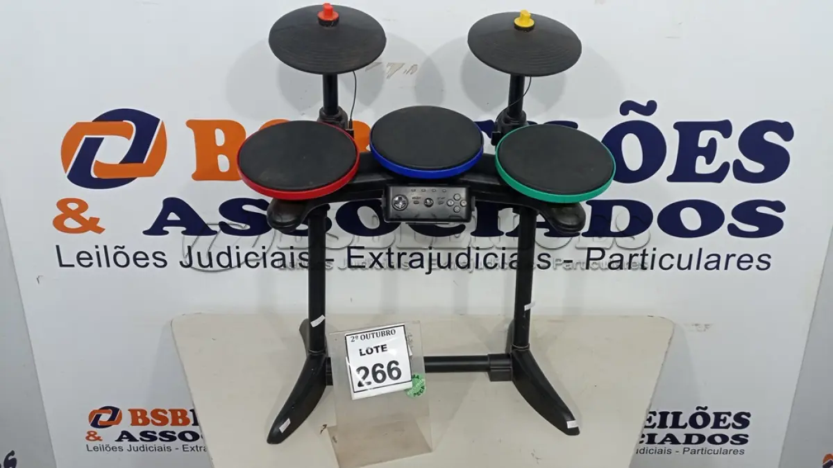 LOTE 266 - 01 BATERIA DE VÍDEO GAME PLAY STATION. (NO ESTADO) ATENÇÃO! FAZER A VISITAÇÃO ANTES DE ARREMATAR, NÃO SABEMOS SE FUNCIONA, LEILÃO NÃO TEM GARANTIA E NEM DEVOLUÇÃO, SUJEITO A POSSÍVEIS AVARIAS VISÍVEIS/OCULTAS E/OU AUSÊNCIA DE COMPONENTES.