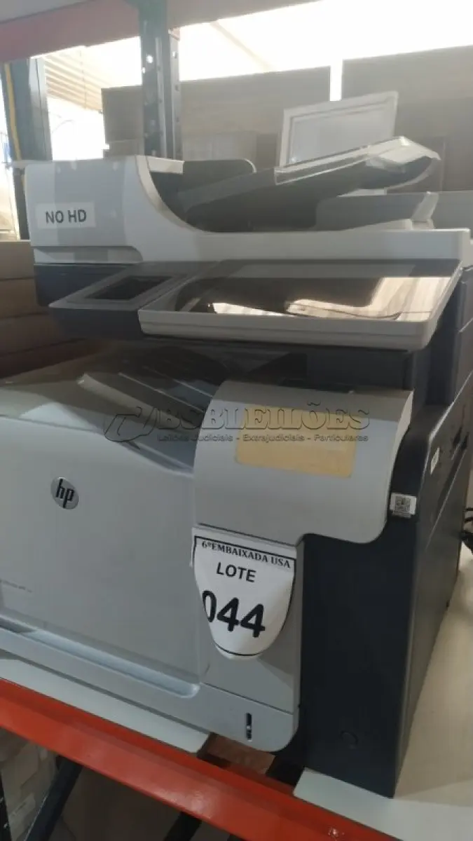 LOTE 044 - 01 IMPRESSORA HP LASERJET 500 COLOR MFP M575. (NO ESTADO EM QUE SE ENCONTRA. SUJEITO A AVARIAS OCULTAS/VISÍVEIS.) AV9635X