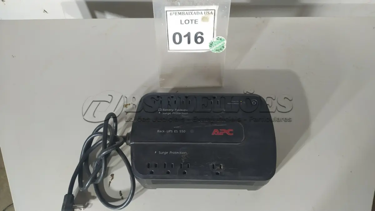 LOTE 016 - 01 NOBREAK BACK APC ES-550. (NO ESTADO EM QUE SE ENCONTRA. SUJEITO A AVARIAS OCULTAS/VISÍVEIS.)