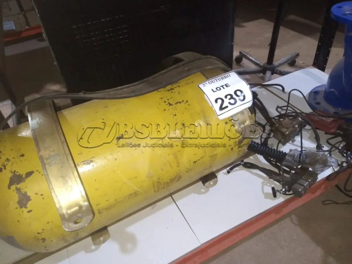 LOTE 239 - 01 KIT GNV COMPLETO - QUINTA GERAÇÃO. (NO ESTADO) ATENÇÃO! FAZER A VISITAÇÃO ANTES DE ARREMATAR, NÃO SABEMOS SE FUNCIONA, LEILÃO NÃO TEM GARANTIA E NEM DEVOLUÇÃO, SUJEITO A POSSÍVEIS AVARIAS VISÍVEIS/OCULTAS E/OU AUSÊNCIA DE COMPONENTES.