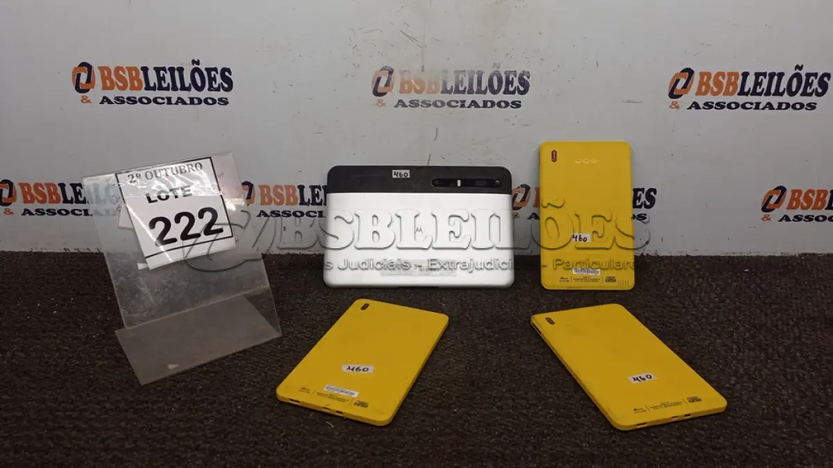 LOTE 222 - 03 TABLETS MARCA CCE E 01 MARCA MOTOROLA. (NO ESTADO) ATENÇÃO! FAZER A VISITAÇÃO ANTES DE ARREMATAR, NÃO SABEMOS SE FUNCIONA, LEILÃO NÃO TEM GARANTIA E NEM DEVOLUÇÃO, SUJEITO A POSSÍVEIS AVARIAS VISÍVEIS/OCULTAS E/OU AUSÊNCIA DE COMPONENTES.